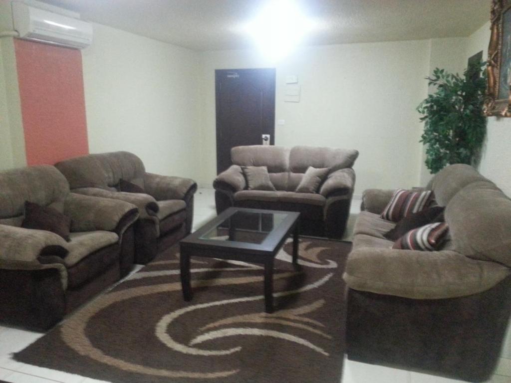 Alballouti Hotel Suites Amman Zimmer foto