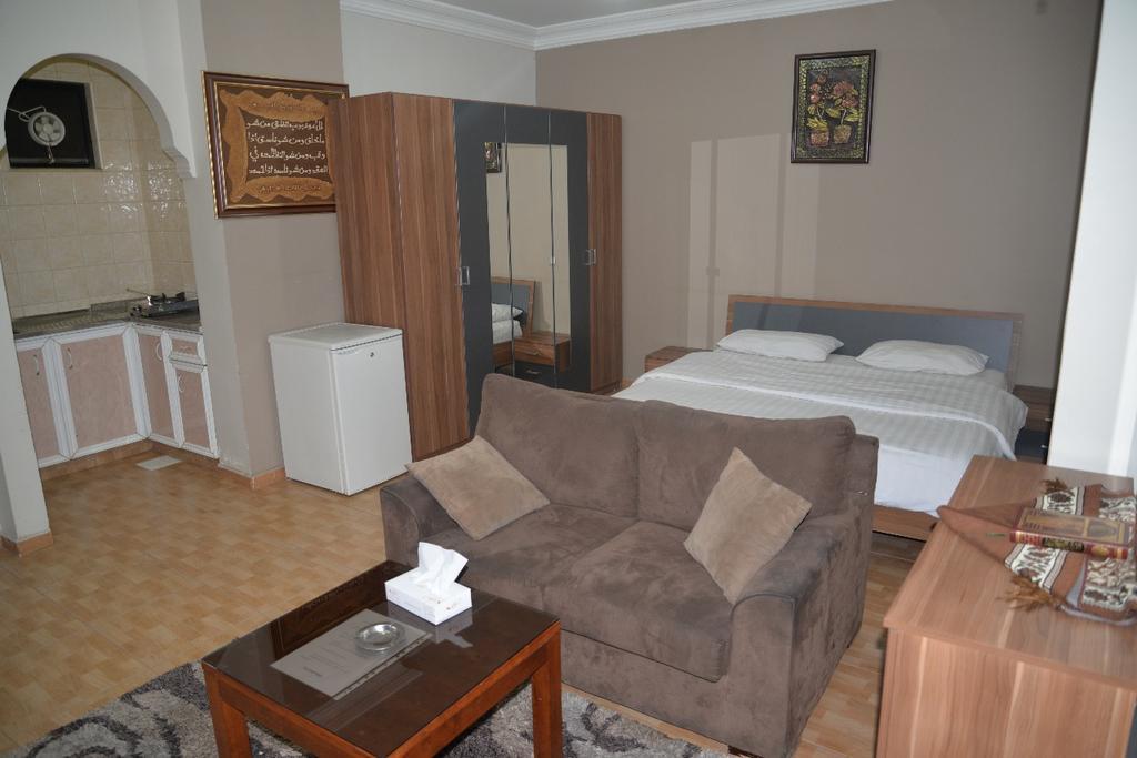 Alballouti Hotel Suites Amman Exterior foto