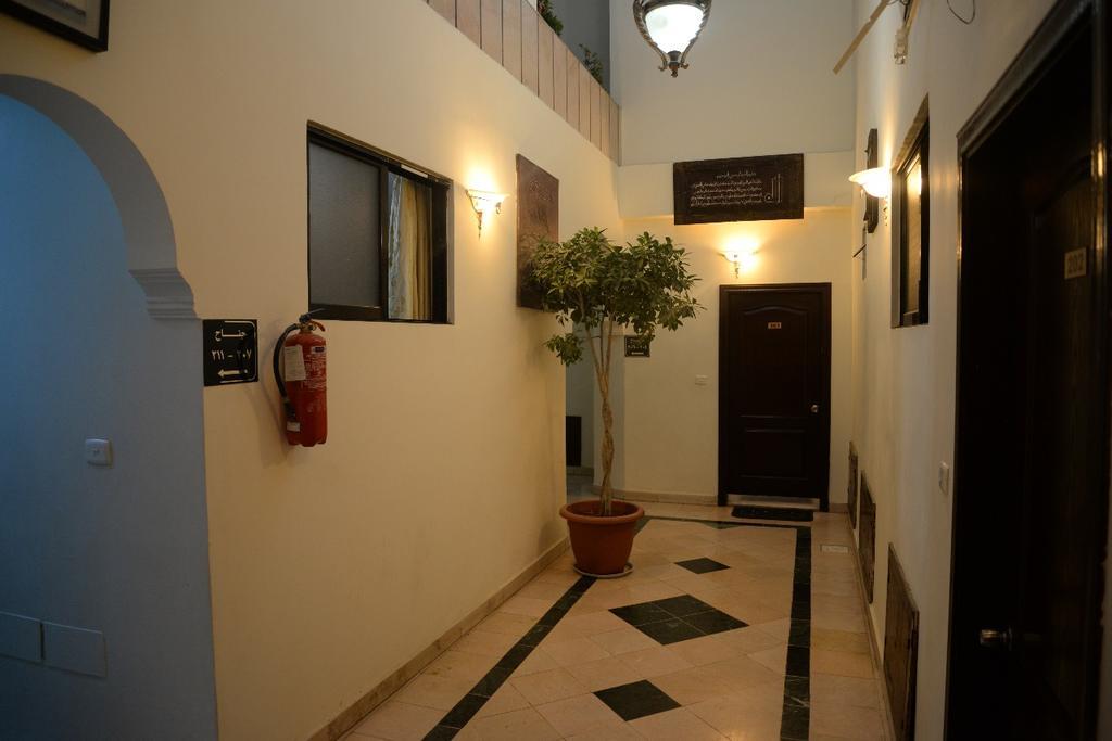 Alballouti Hotel Suites Amman Exterior foto