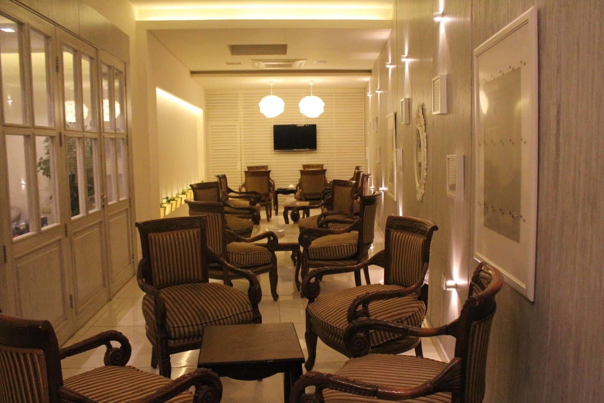 Alballouti Hotel Suites Amman Exterior foto